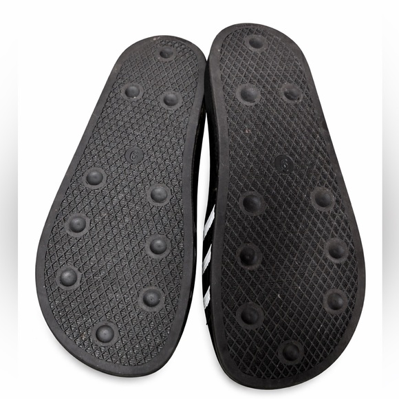 adidas Men's Adilette Slide Sandals Black & White Size 9 - Picture 3 of 4